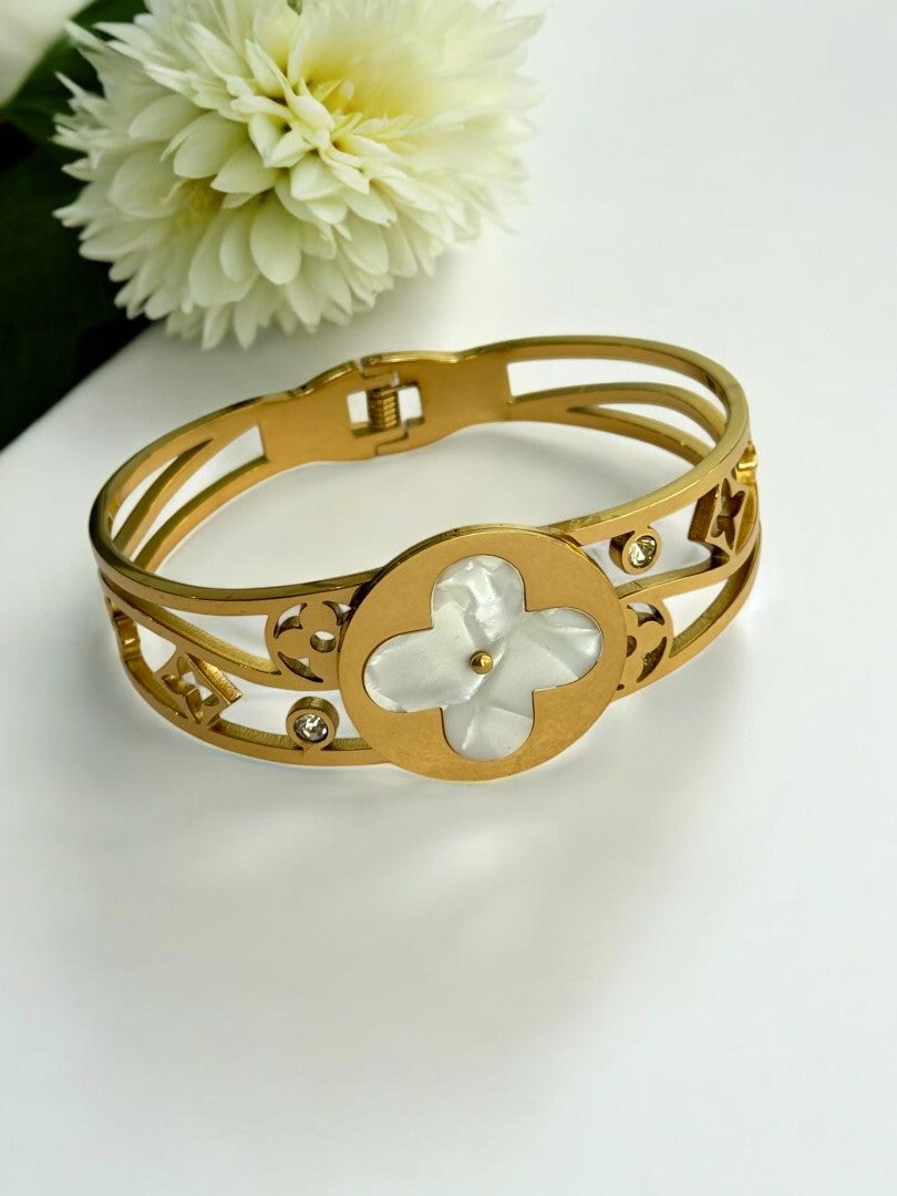 WHITE HARVEY BRACELET