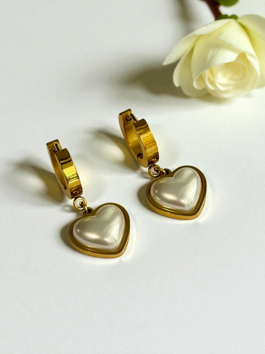 WHITE HEART ERMEY EARRINGS