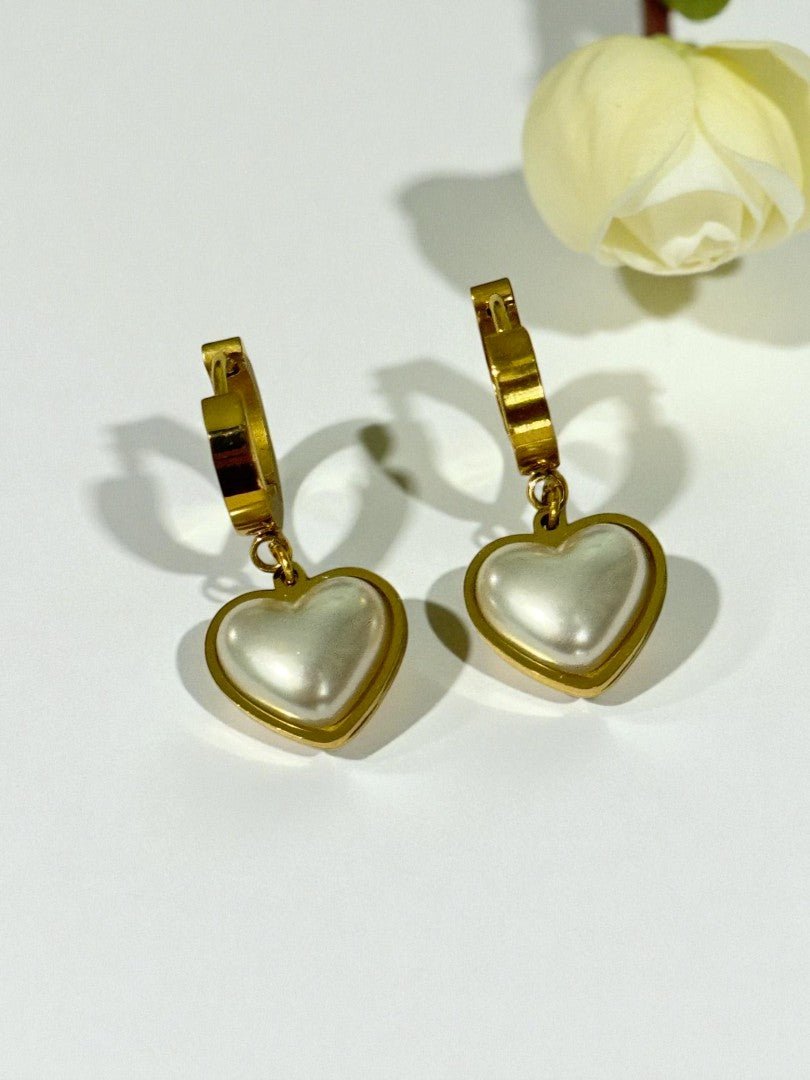 WHITE HEART ERMEY EARRINGS