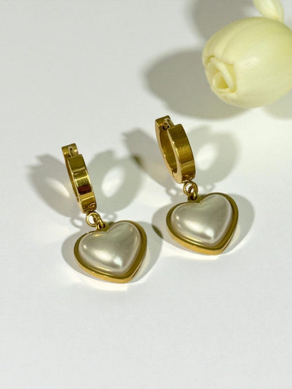 WHITE HEART ERMEY EARRINGS