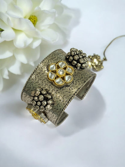 WHITE KABIRA GERMAN SILVER BANGLE