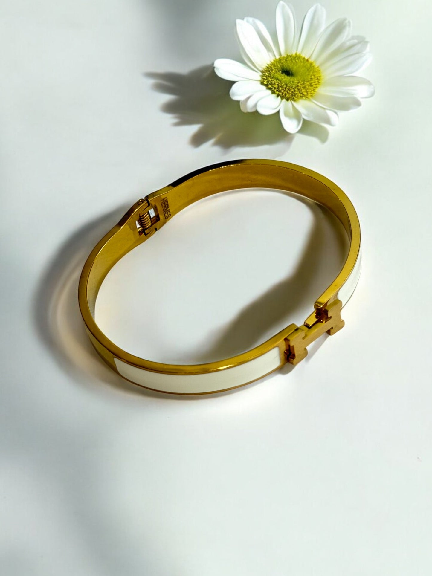 WHITE MYLEC BRACELET
