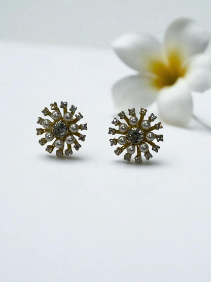 WHITE PEARL GRAYNAX EARRINGS