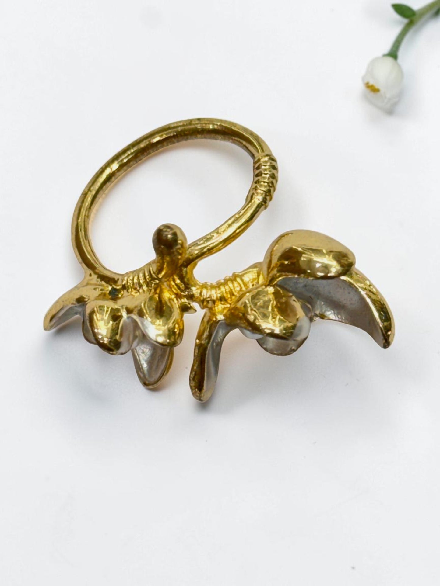 WHITE PEARL FLORAL DEVKASHI RING