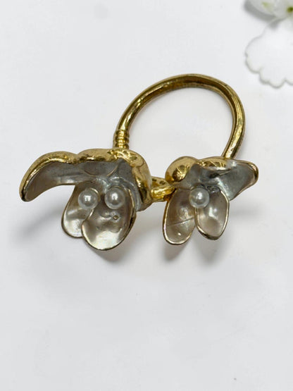 WHITE PEARL FLORAL DEVKASHI RING