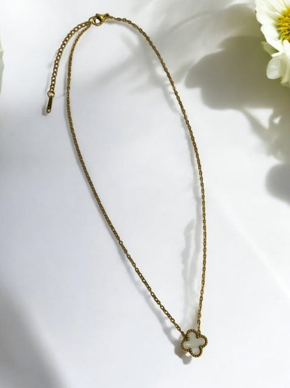 WHITE & BLACK REVERSIBLE CLOVER JACK NECKLACE