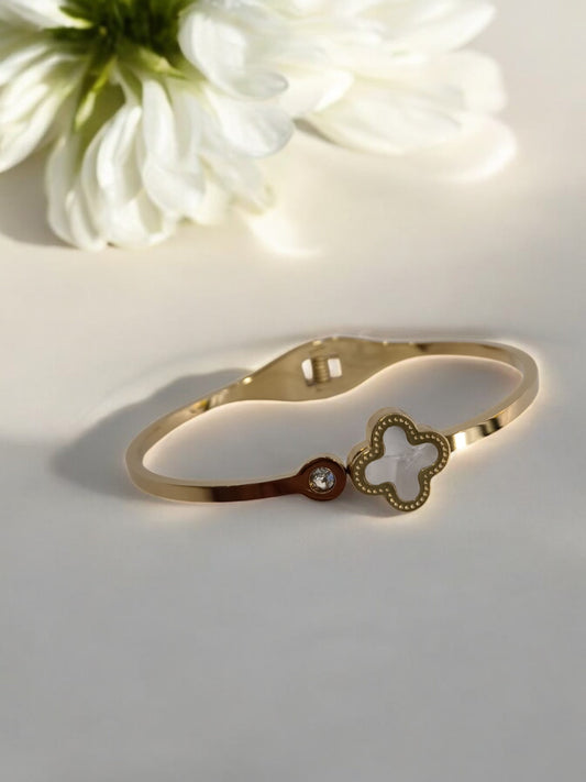 WHITE CLOVER DIAMOND DAILY WEAR CUFF BRACELET
