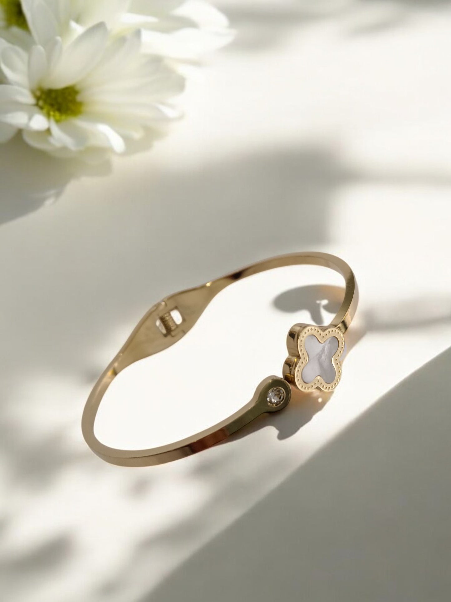 WHITE CLOVER DIAMOND DAILY WEAR CUFF BRACELET