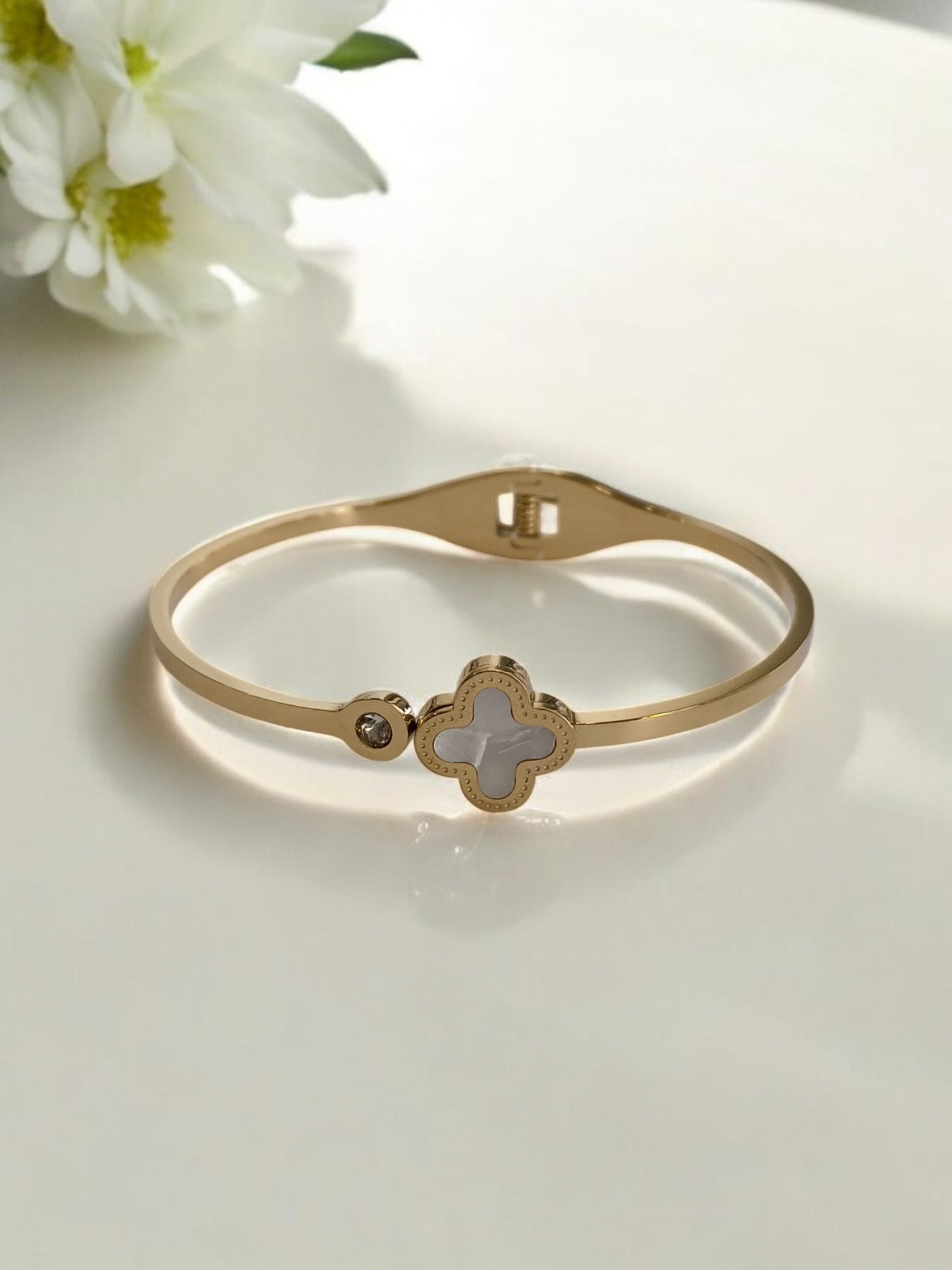 WHITE CLOVER DIAMOND DAILY WEAR CUFF BRACELET