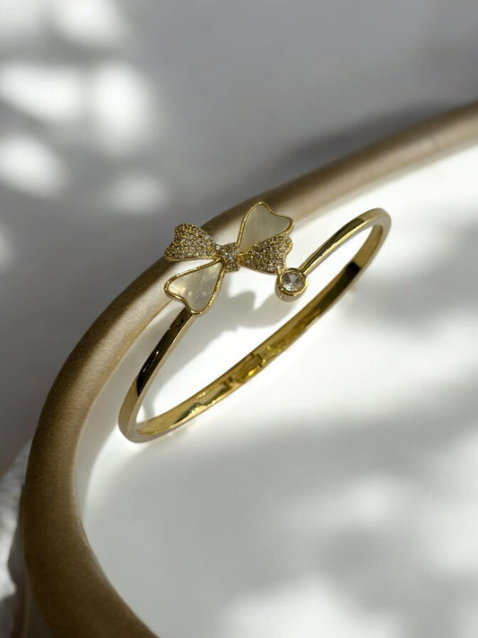 GOLDEN DIAMOND WITH BOW FLINT BRACELET
