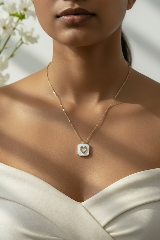 WHITE DIAMOND HEART DORSIE NECKLACE