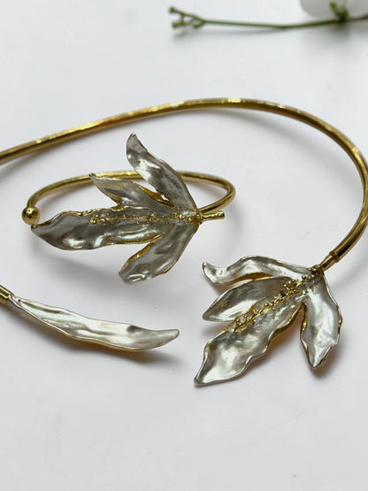 WHITE FLORAL TANYA NECKLACE AND BRACELET (COMBO)