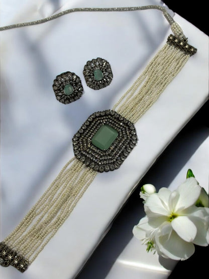 WHITE BEADS CHOKAR NECKLACE WITH LIGHT GREEN STONE, DIAMOND PENDENT SET