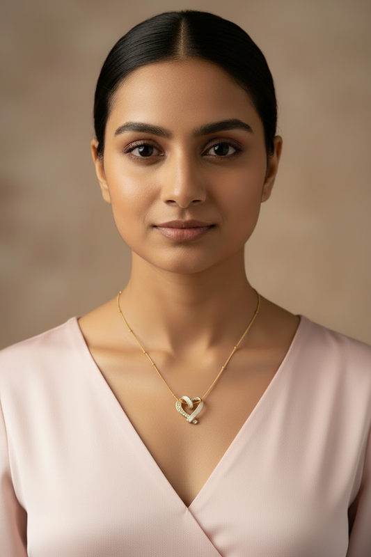WHITE TWISTED HEART MILANIE NECKLACE