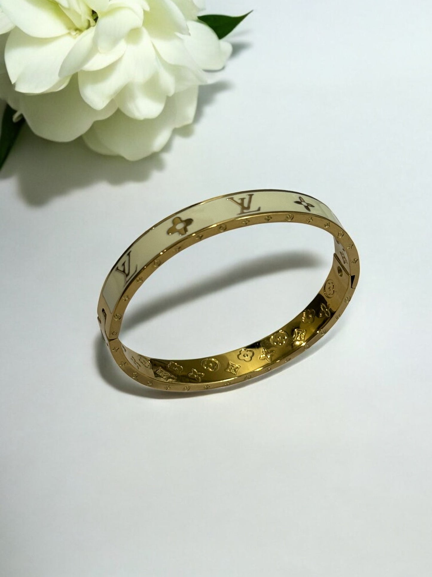 GOLDEN OSHIE SMALL SIZE BRACELET