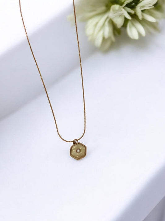 GOLDEN THIN CHAIN WITH YELLOW PENDENT AND SHINY DIAMOND