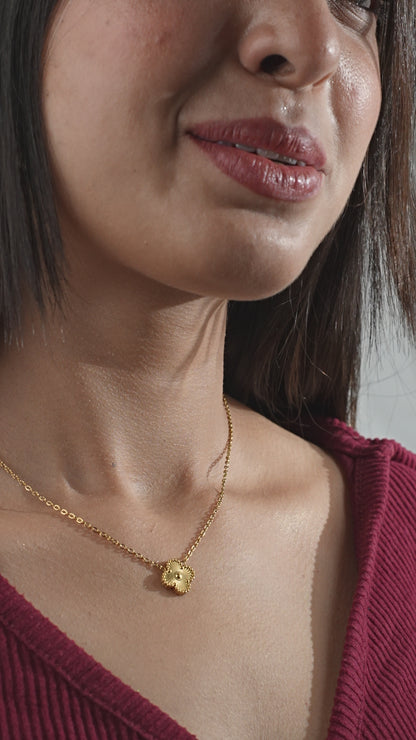BRANDED GOLDEN CLOVER CHAIN
